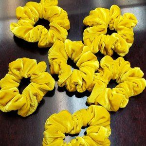 Scrunchies and headwraps